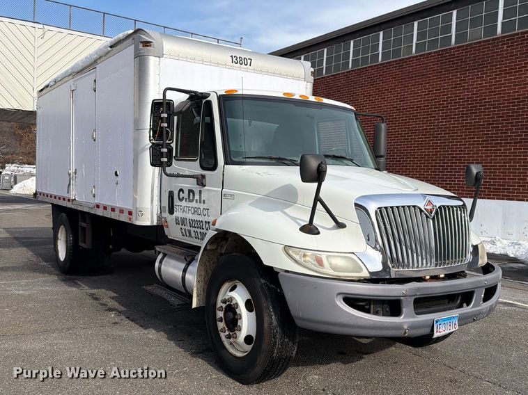 image for item FB7966 2013 International 4300 box truck