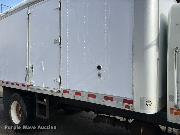 image for item FB7966 2013 International 4300 box truck