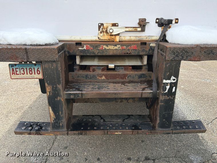 image for item FB7966 2013 International 4300 box truck