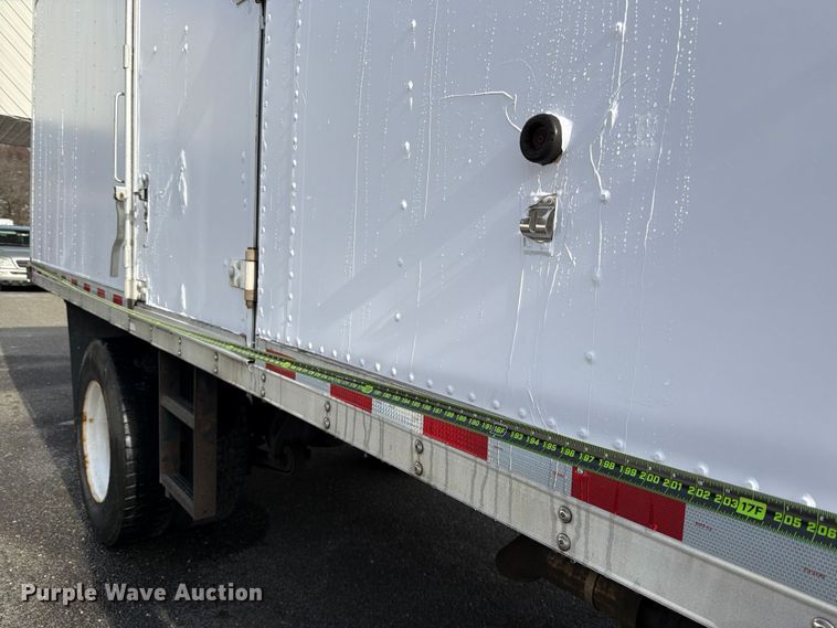 image for item FB7966 2013 International 4300 box truck