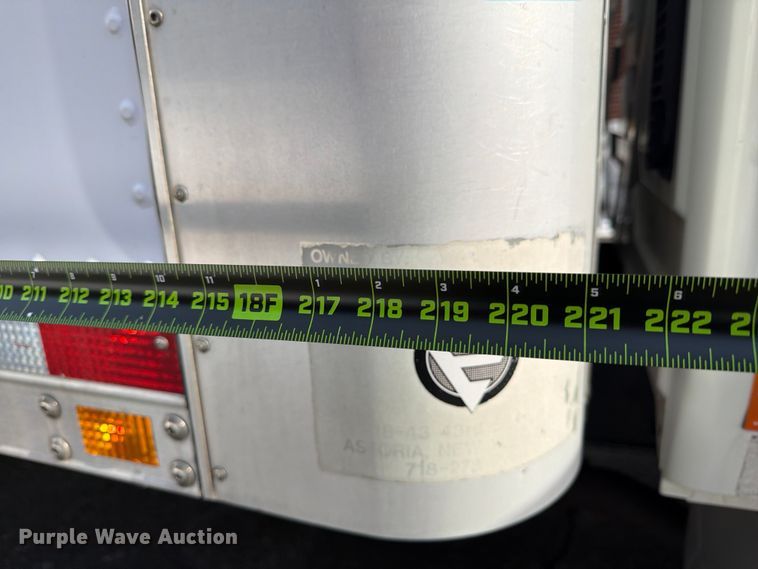 image for item FB7966 2013 International 4300 box truck