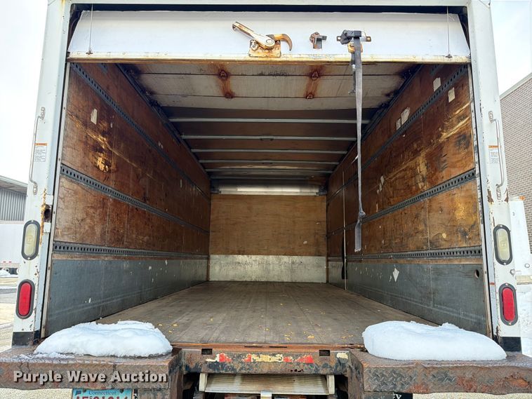 image for item FB7966 2013 International 4300 box truck