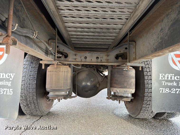 image for item FB7966 2013 International 4300 box truck