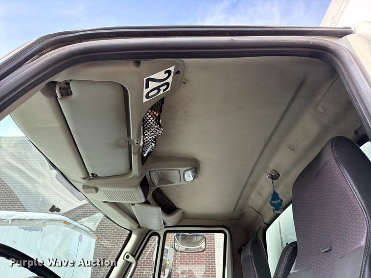 image for item FB7966 2013 International 4300 box truck