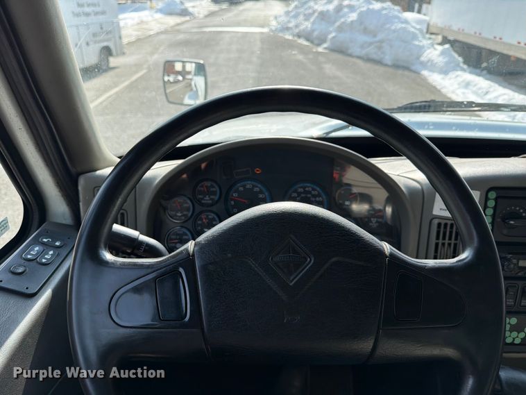 image for item FB7966 2013 International 4300 box truck