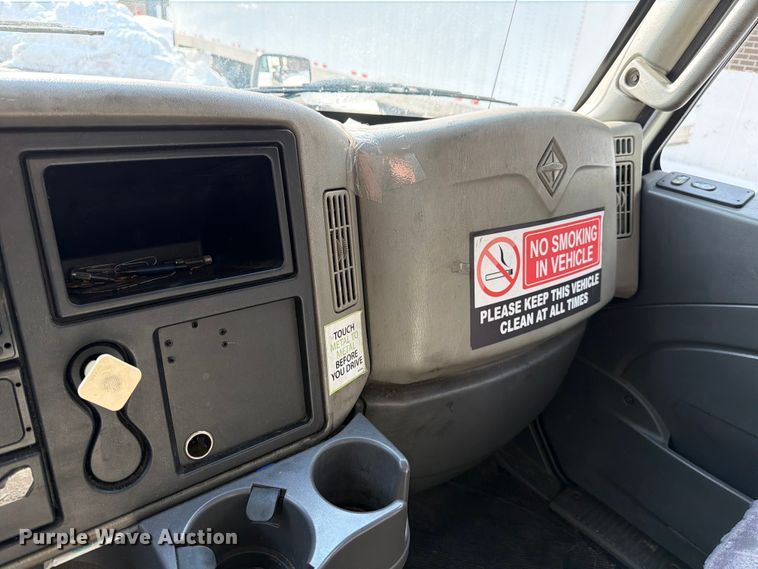 image for item FB7966 2013 International 4300 box truck