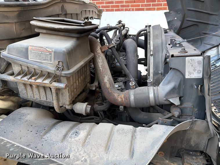 image for item FB7966 2013 International 4300 box truck