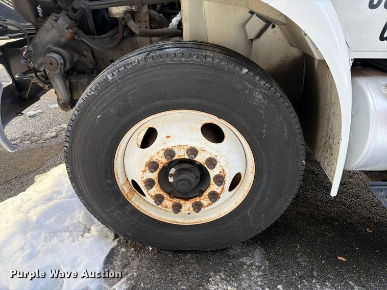 image for item FB7966 2013 International 4300 box truck