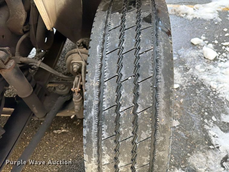 image for item FB7966 2013 International 4300 box truck