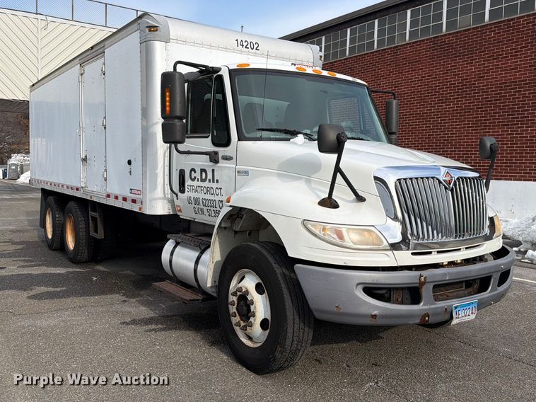image for item FB7967 2014 International 4300 box truck
