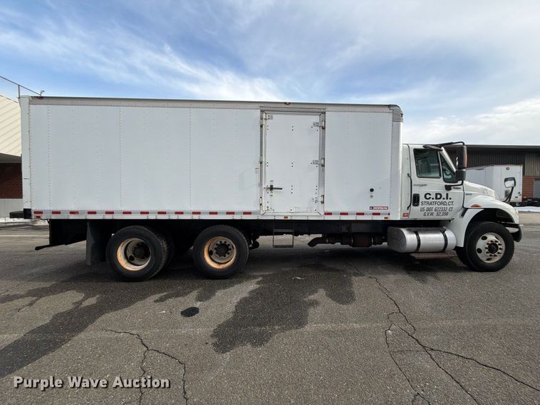 image for item FB7967 2014 International 4300 box truck