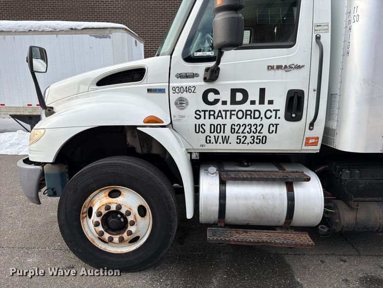 image for item FB7967 2014 International 4300 box truck