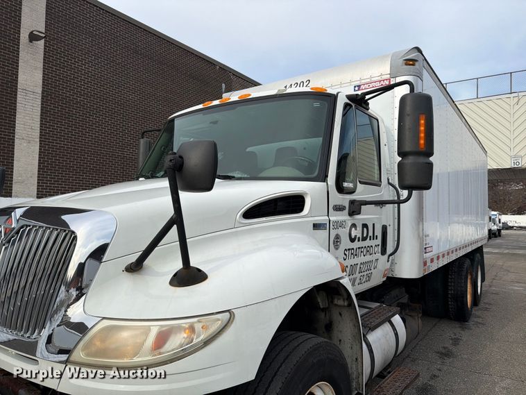 image for item FB7967 2014 International 4300 box truck
