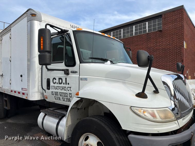 image for item FB7967 2014 International 4300 box truck