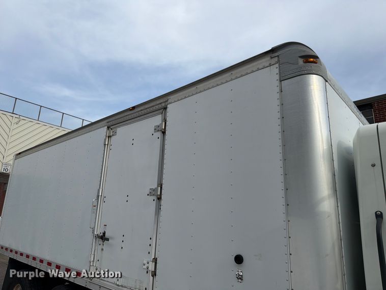 image for item FB7967 2014 International 4300 box truck