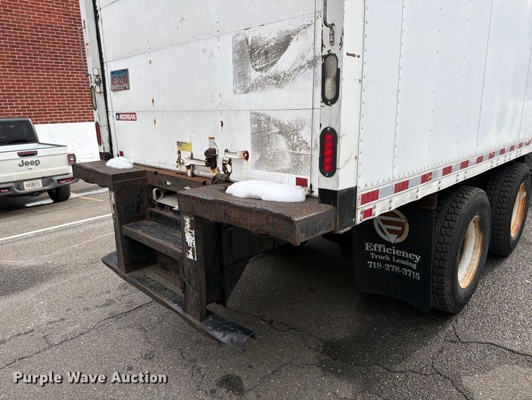 image for item FB7967 2014 International 4300 box truck