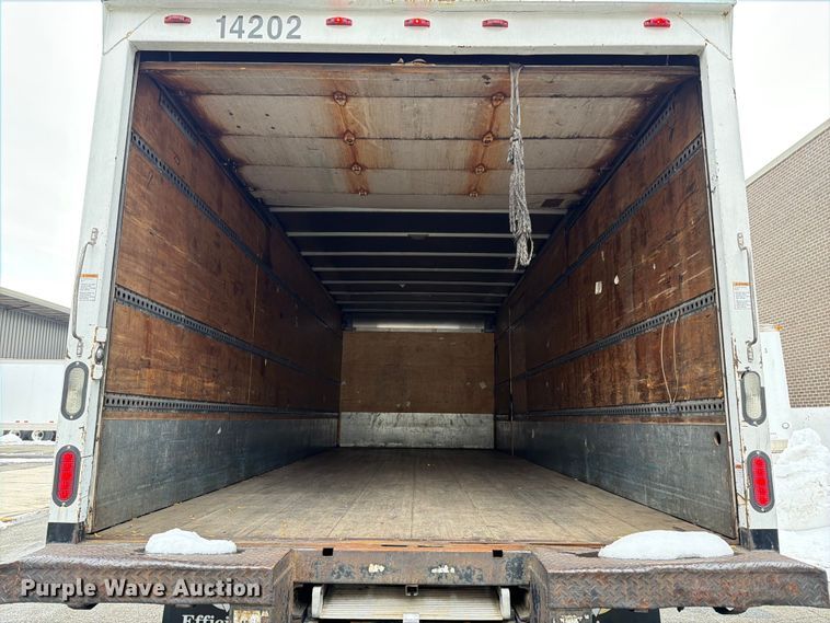 image for item FB7967 2014 International 4300 box truck