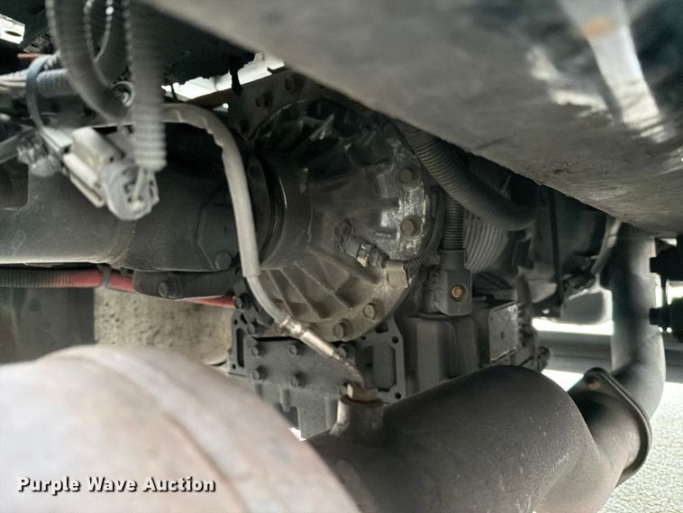 image for item FB7967 2014 International 4300 box truck