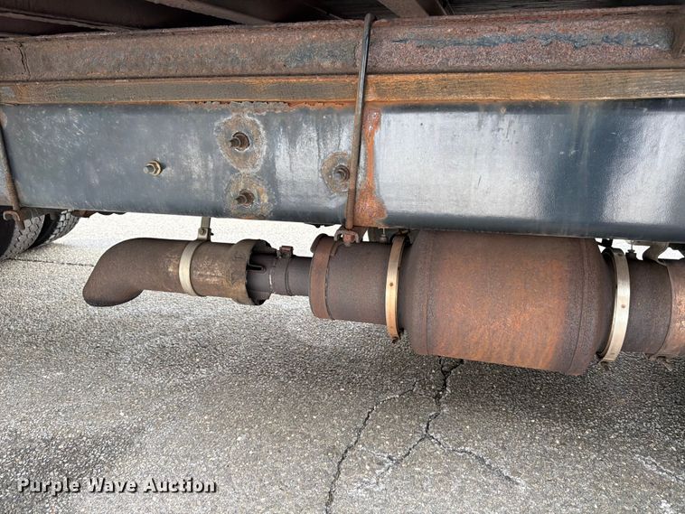 image for item FB7967 2014 International 4300 box truck