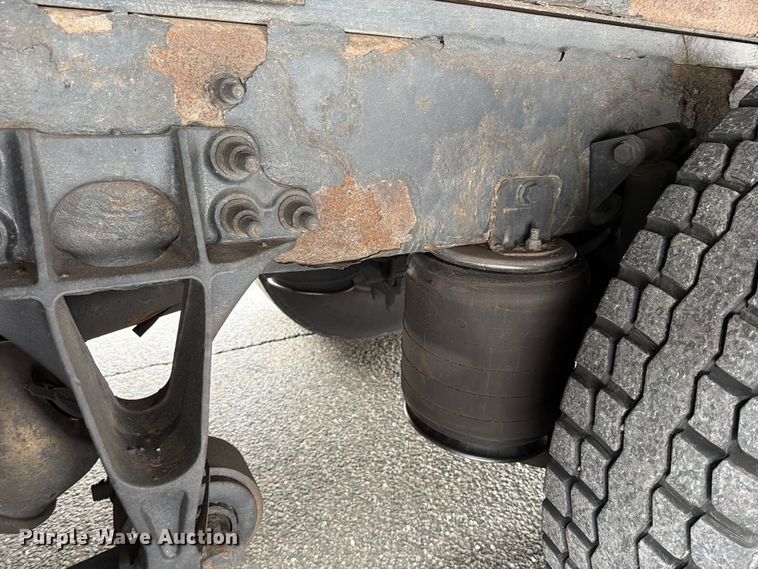 image for item FB7967 2014 International 4300 box truck