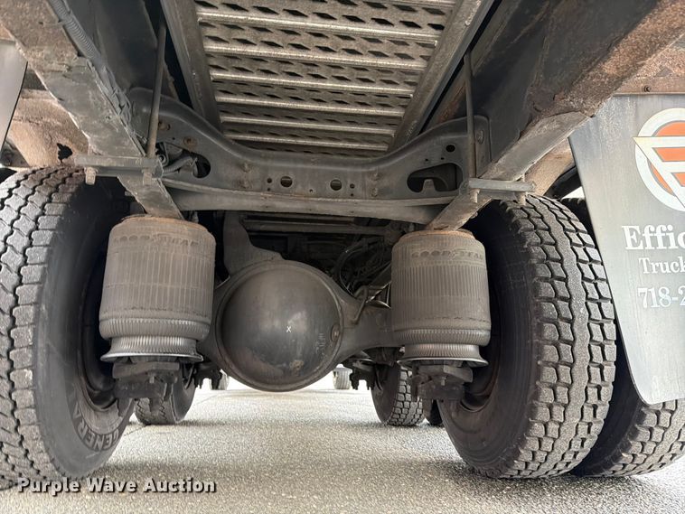 image for item FB7967 2014 International 4300 box truck