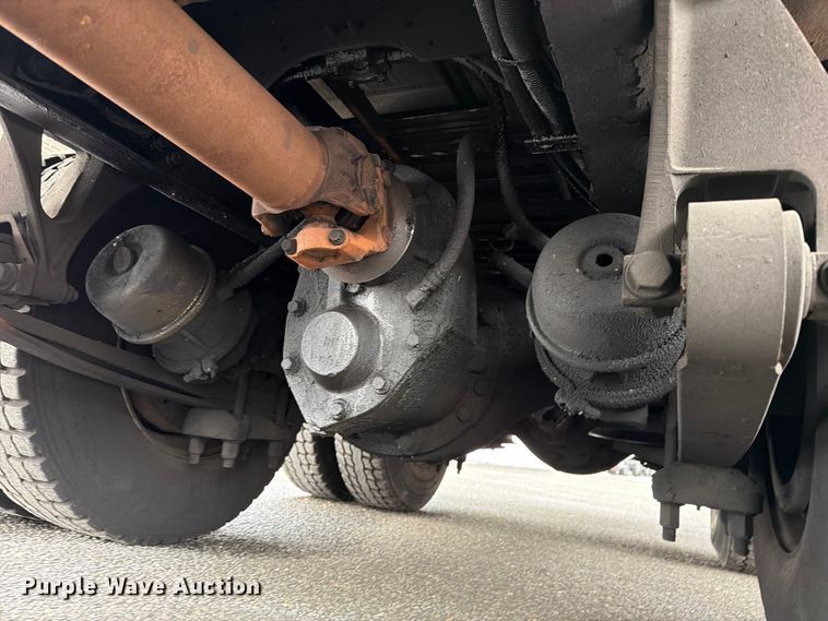 image for item FB7967 2014 International 4300 box truck