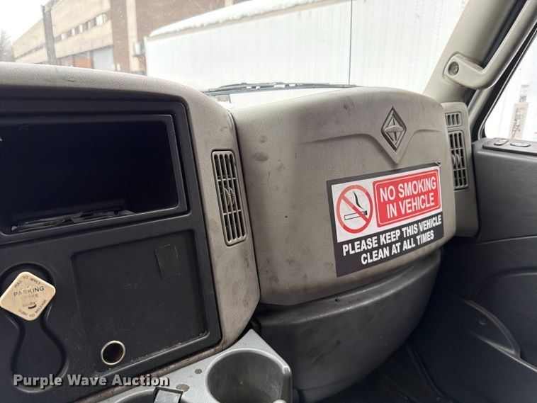 image for item FB7967 2014 International 4300 box truck