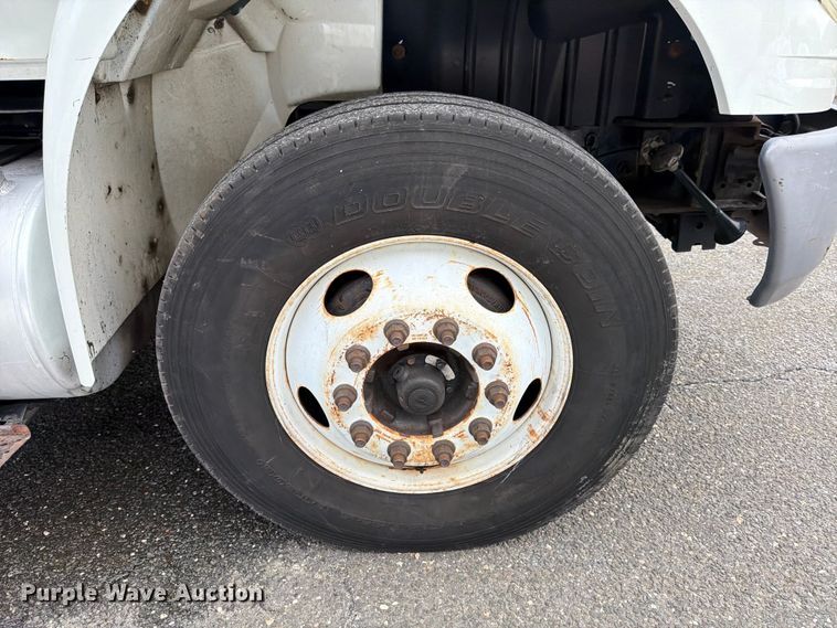 image for item FB7967 2014 International 4300 box truck