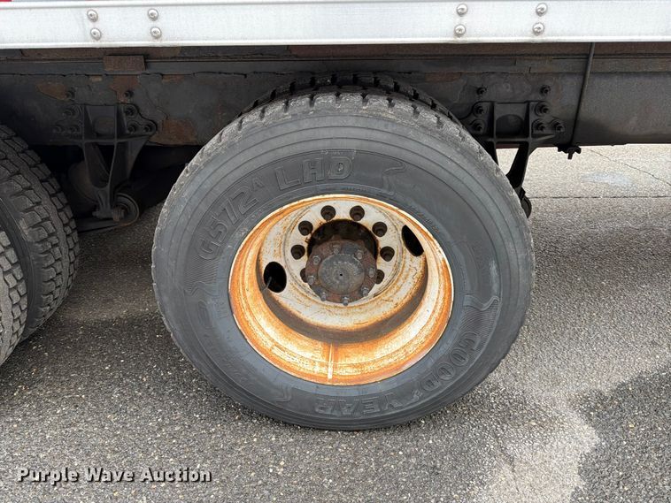 image for item FB7967 2014 International 4300 box truck