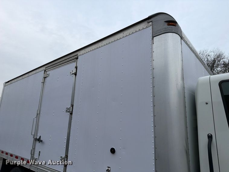 image for item FB7968 2015 International 4300 box truck