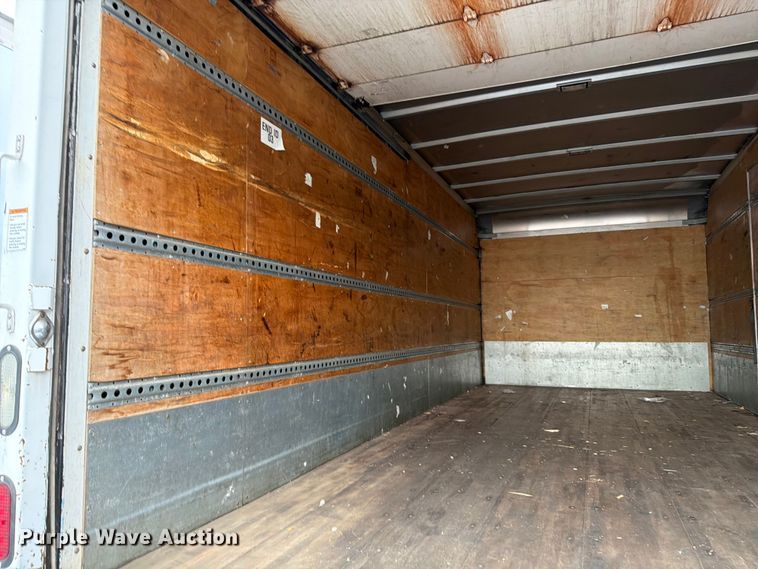 image for item FB7968 2015 International 4300 box truck