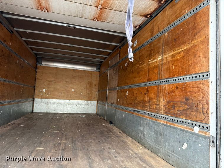 image for item FB7968 2015 International 4300 box truck