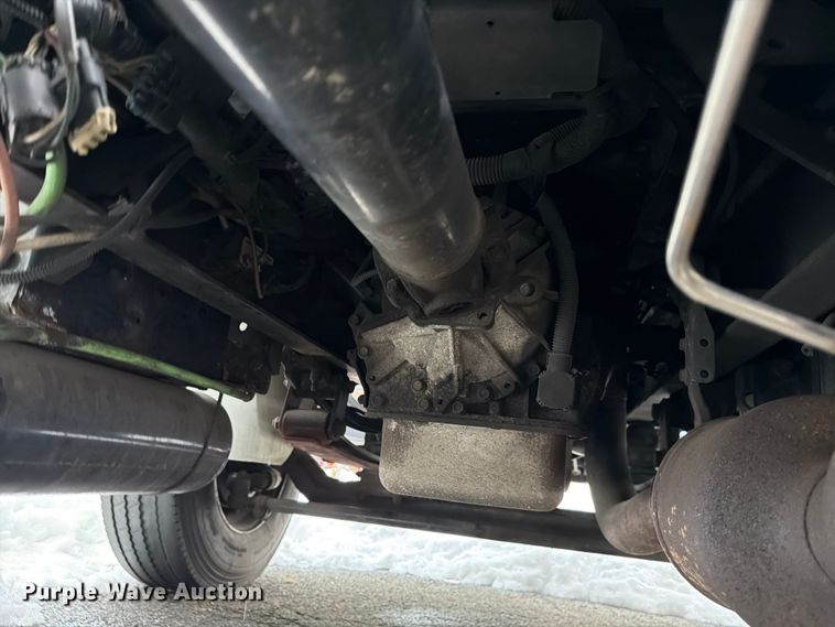 image for item FB7968 2015 International 4300 box truck