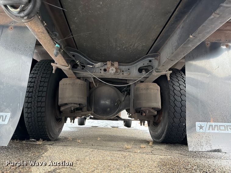 image for item FB7968 2015 International 4300 box truck