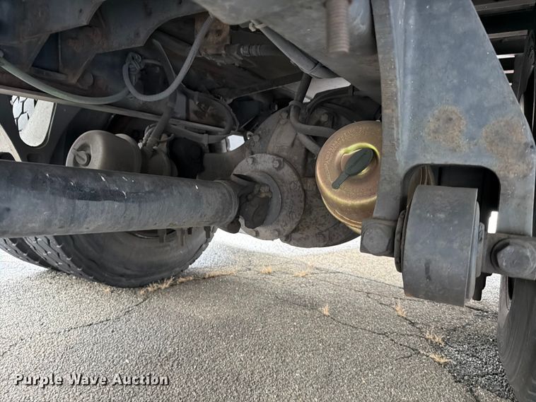 image for item FB7968 2015 International 4300 box truck