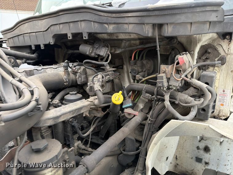 image for item FB7968 2015 International 4300 box truck