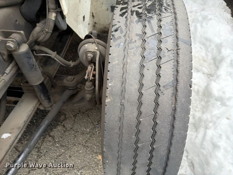 image for item FB7968 2015 International 4300 box truck