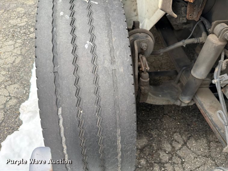 image for item FB7968 2015 International 4300 box truck