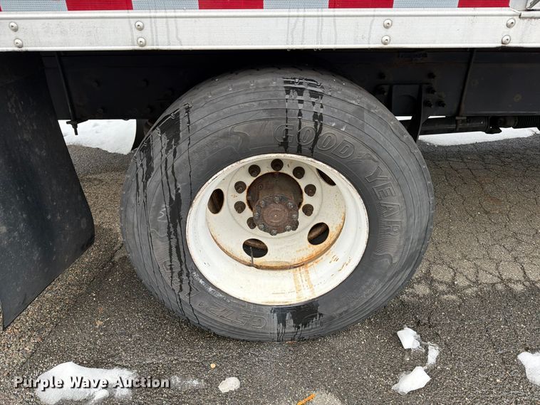 image for item FB7968 2015 International 4300 box truck