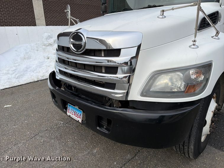 image for item FB7969 2016 Hino 338 box truck