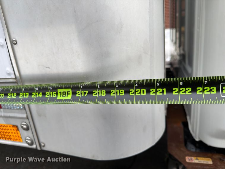 image for item FB7969 2016 Hino 338 box truck