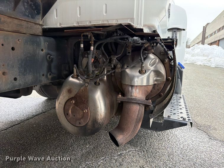 image for item FB7969 2016 Hino 338 box truck