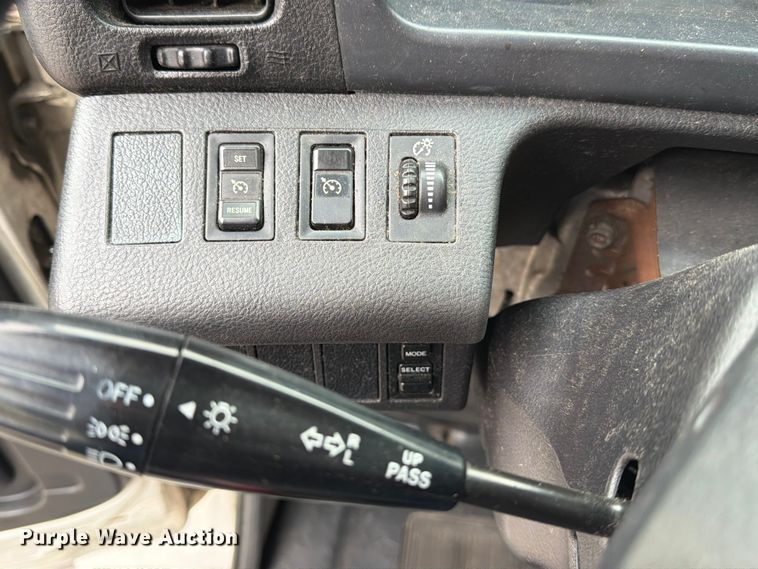 image for item FB7969 2016 Hino 338 box truck