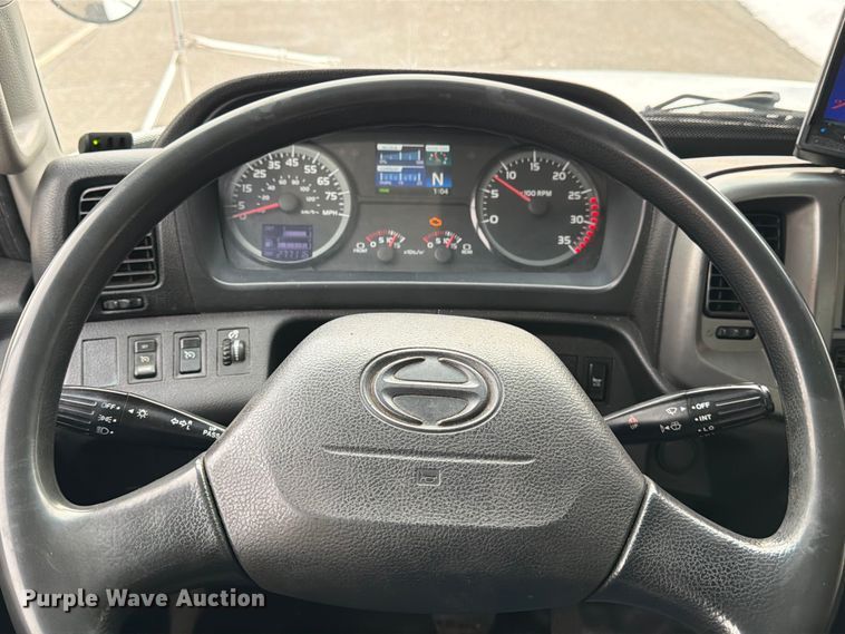 image for item FB7969 2016 Hino 338 box truck