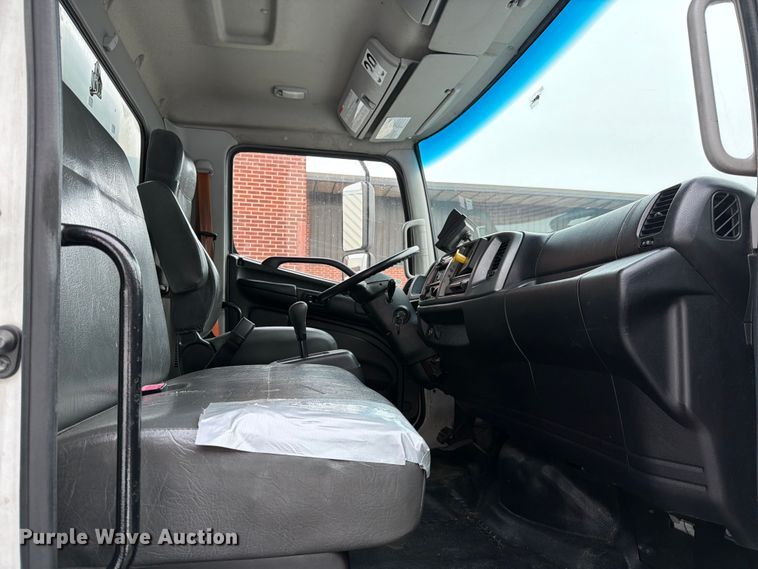 image for item FB7969 2016 Hino 338 box truck