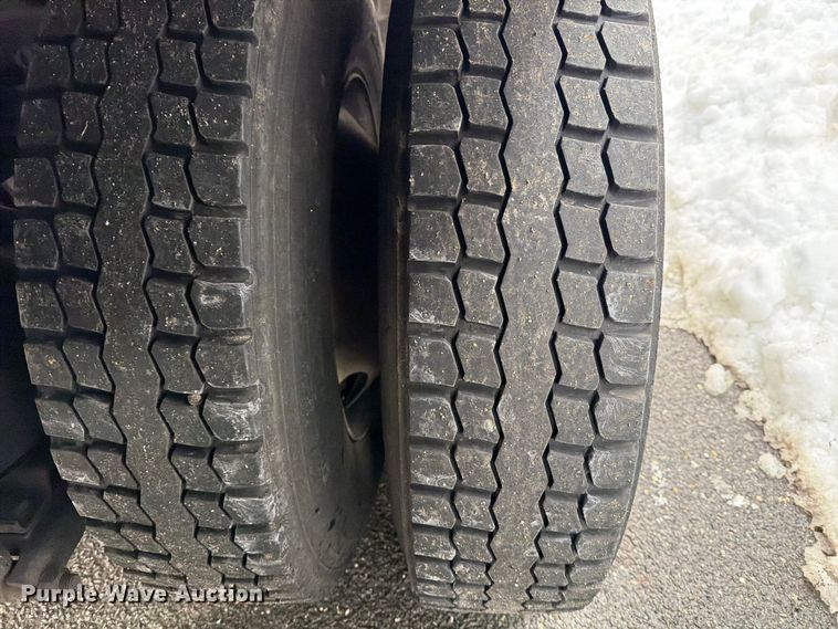 image for item FB7969 2016 Hino 338 box truck