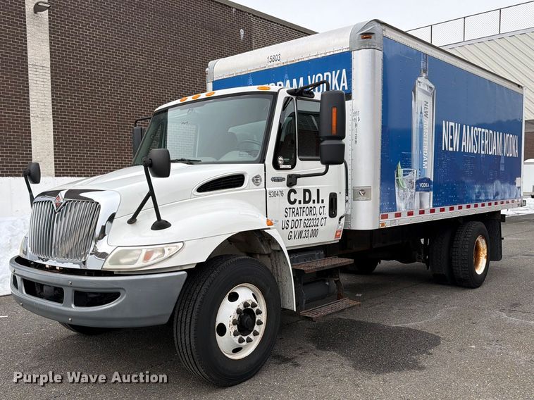 image for item FB7972 2015 International 4300 box truck