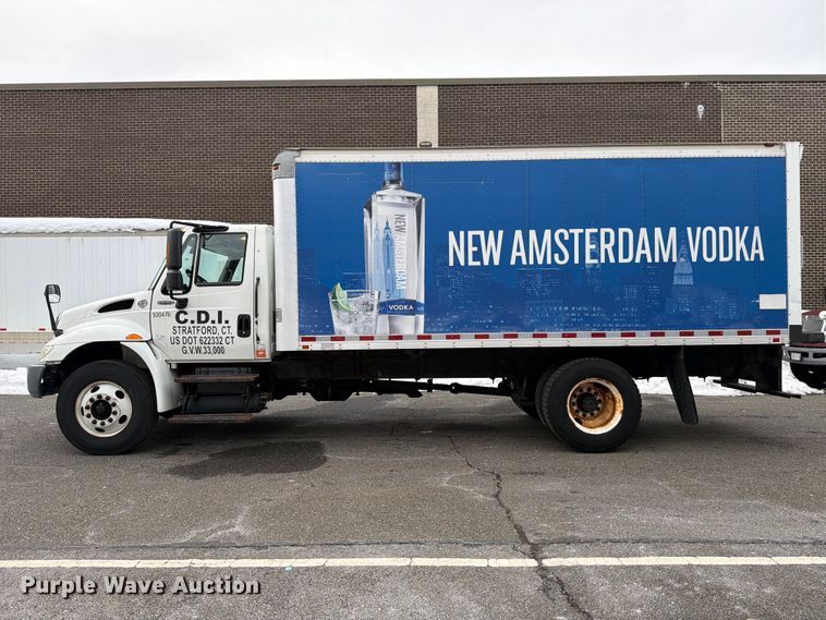 image for item FB7972 2015 International 4300 box truck