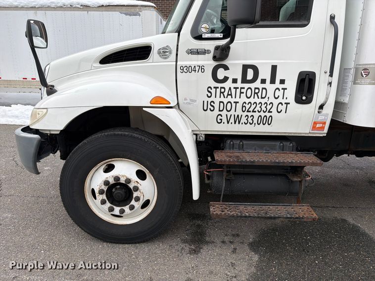 image for item FB7972 2015 International 4300 box truck