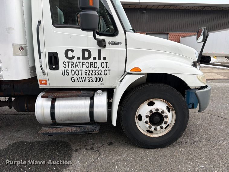 image for item FB7972 2015 International 4300 box truck